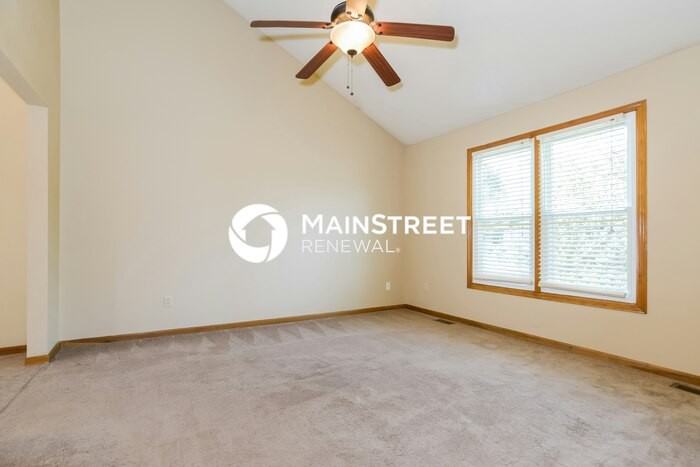 8637 N Capitol Ave - Photo 2 of 17