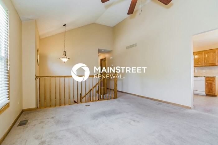 8637 N Capitol Ave - Photo 4 of 17