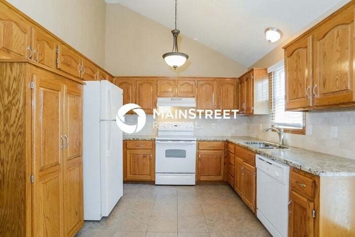 8637 N Capitol Ave - Photo 7 of 17