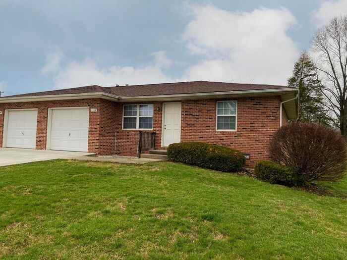 1610 Country Walk Ct - Photo 2 of 9