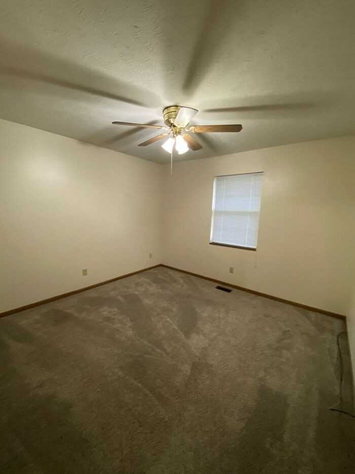 1610 Country Walk Ct - Photo 6 of 9