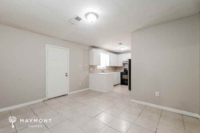 125 James Garfield Cir - Photo 6 of 12