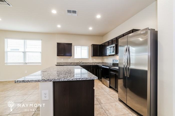 1867 W Broadway Ave - Photo 5 of 12