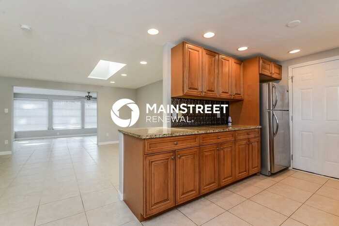 2652 White Sands Dr - Photo 6 of 16