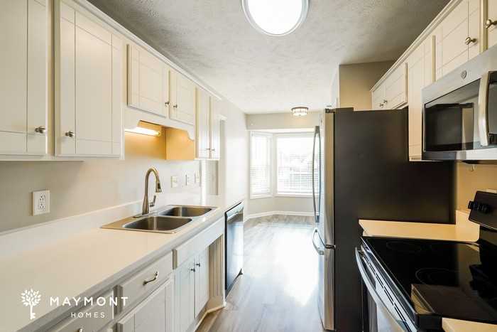 1004 Swayze Ct - Photo 6 of 12