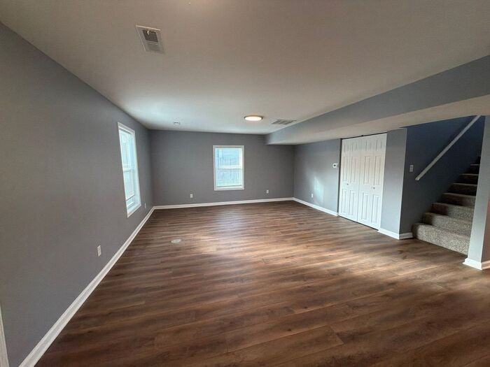 1702 Bicknell Ave - Photo 6 of 25