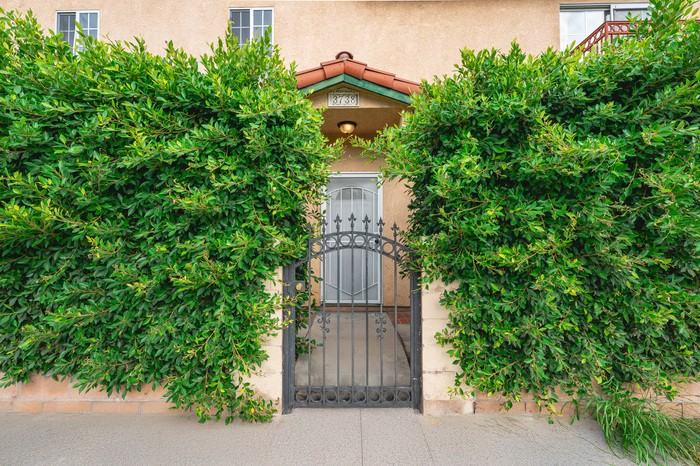 3738 S Normandie Ave #3738 - Photo 6 of 47