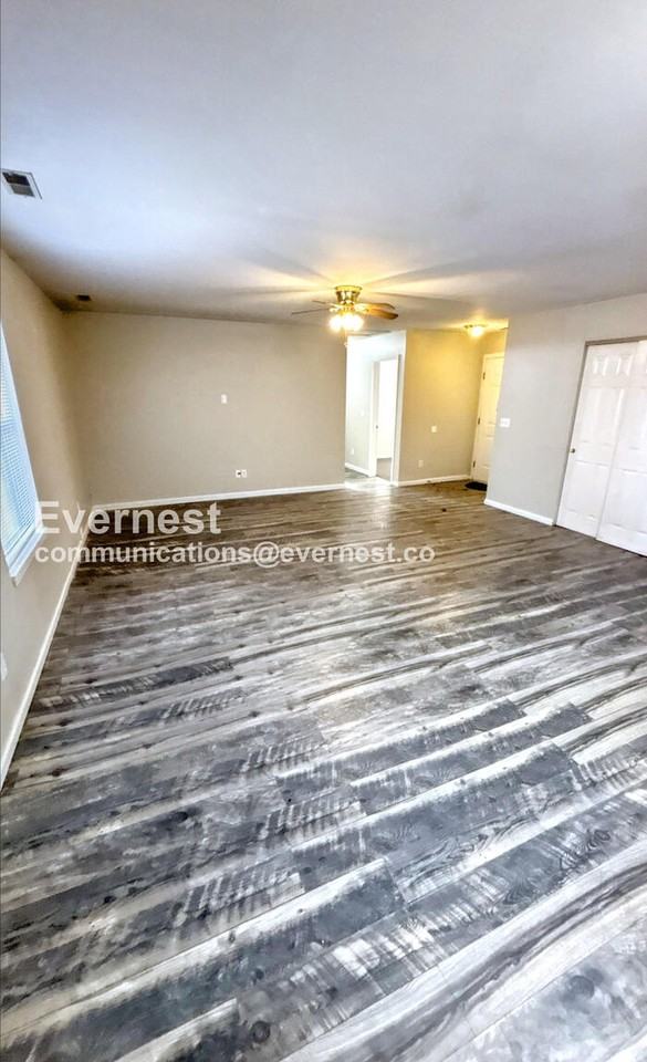 5821 Weeks Ave - Photo 4 of 18