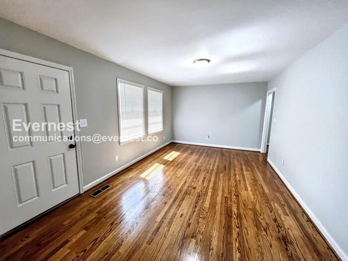 412 5th Way - Photo 4 of 19