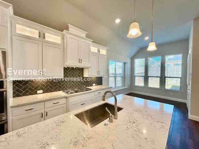 5478 Bradford Green Trl - Photo 4 of 32