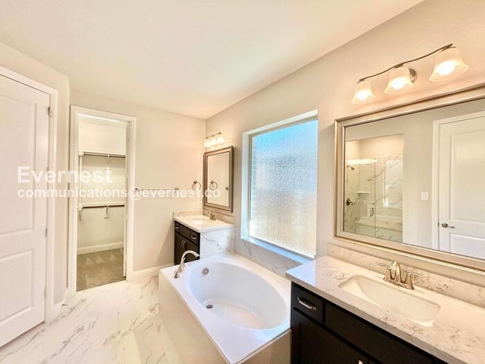 5478 Bradford Green Trl - Photo 7 of 32