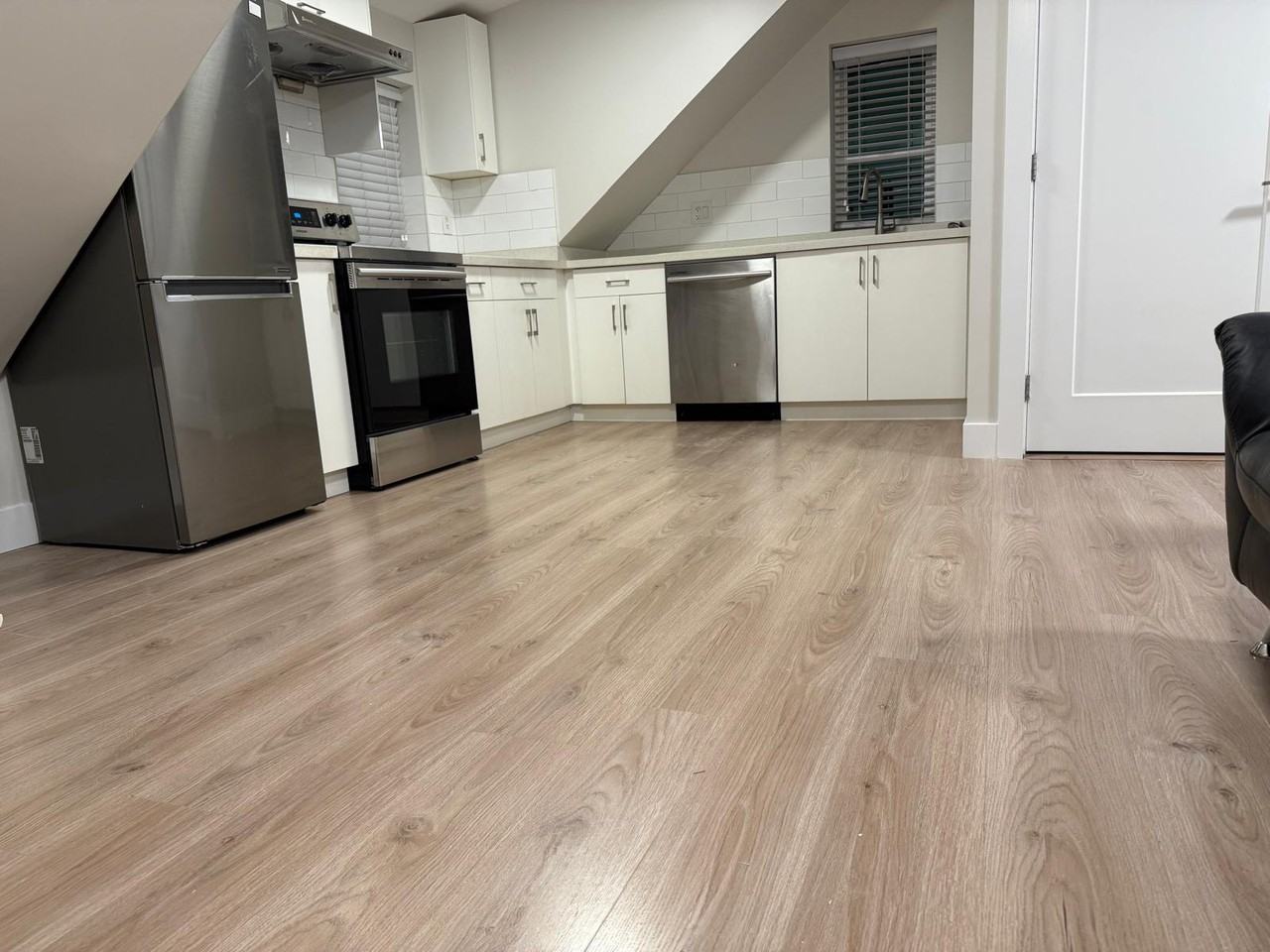 414 E 56th Ave - Photo 5 of 9