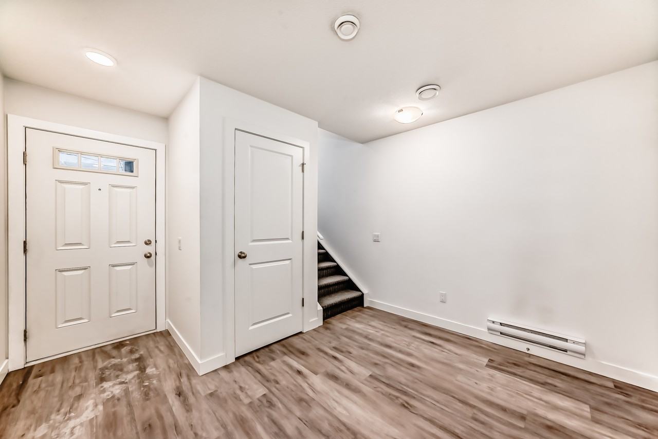 VARUNA TOWNHOMES - Photo 5 of 12