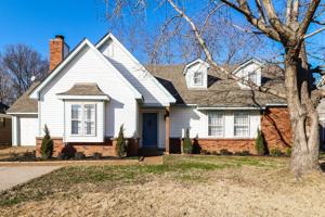 featured image of 6070 Halstead St