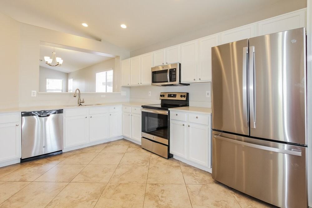 10435 W Medlock Dr - Photo 6 of 16