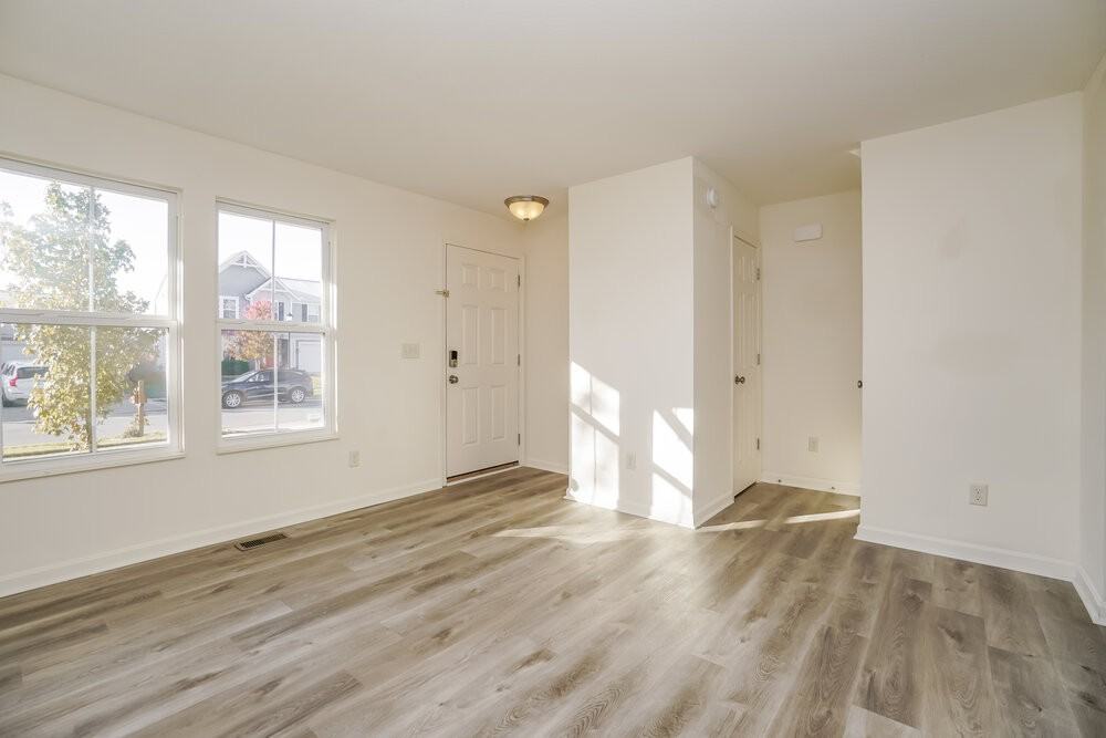 7560 Maple Trunk Dr - Photo 5 of 18