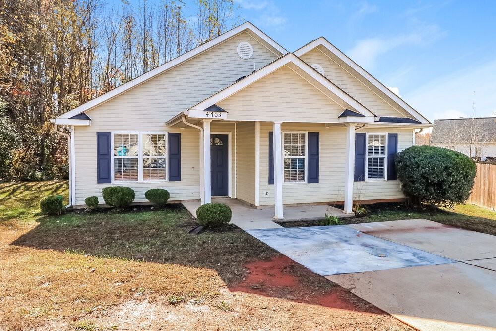 4703 Tumbleweed Ct - Photo 3 of 16