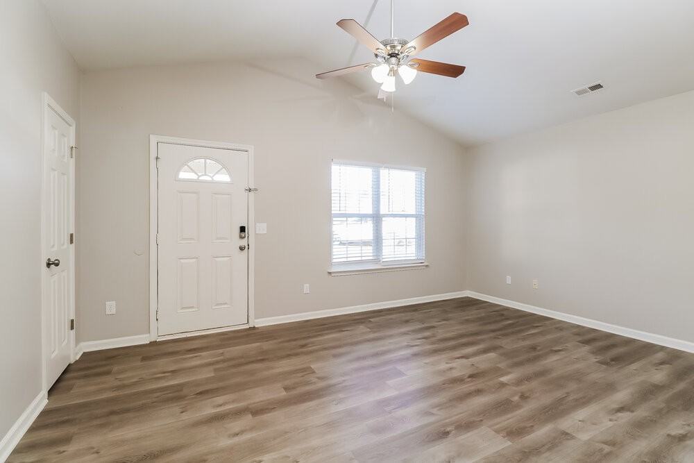 4703 Tumbleweed Ct - Photo 5 of 16