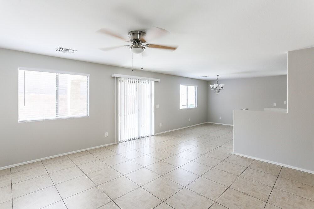 6728 N 130th Ave - Photo 5 of 17