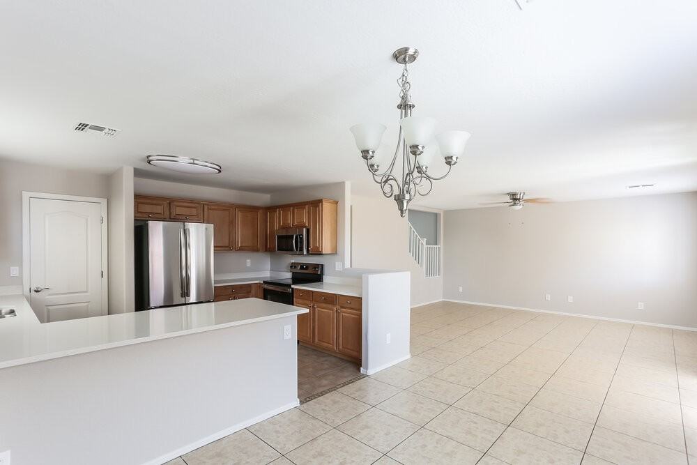 6728 N 130th Ave - Photo 6 of 17