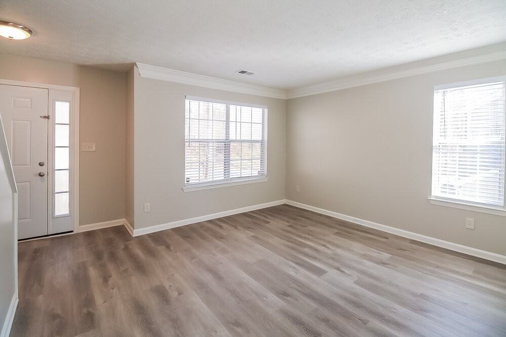 3453 Columbia Pkwy - Photo 5 of 18