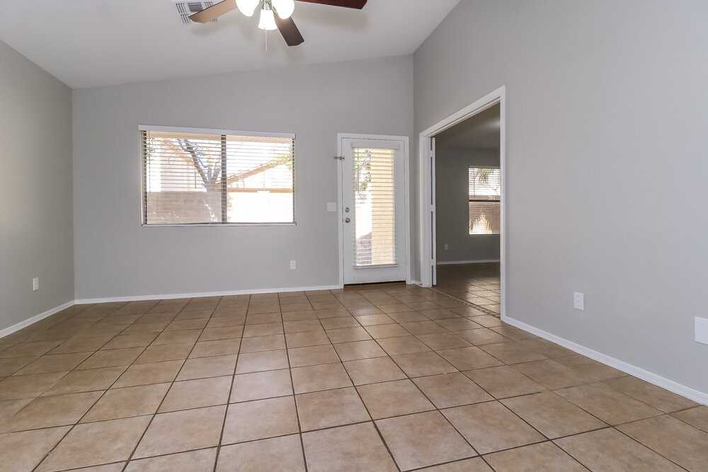 12834 W Windsor Ave - Photo 4 of 16