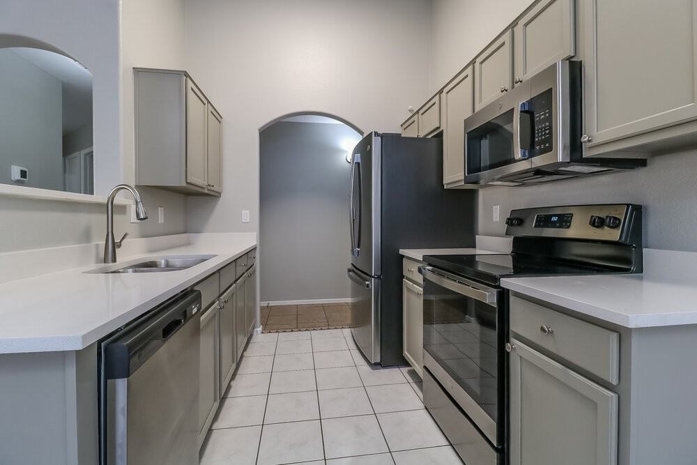 12834 W Windsor Ave - Photo 7 of 16