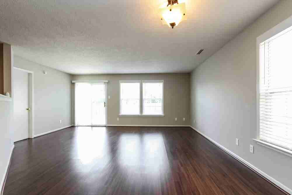 728 Adagio Dr - Photo 2 of 15