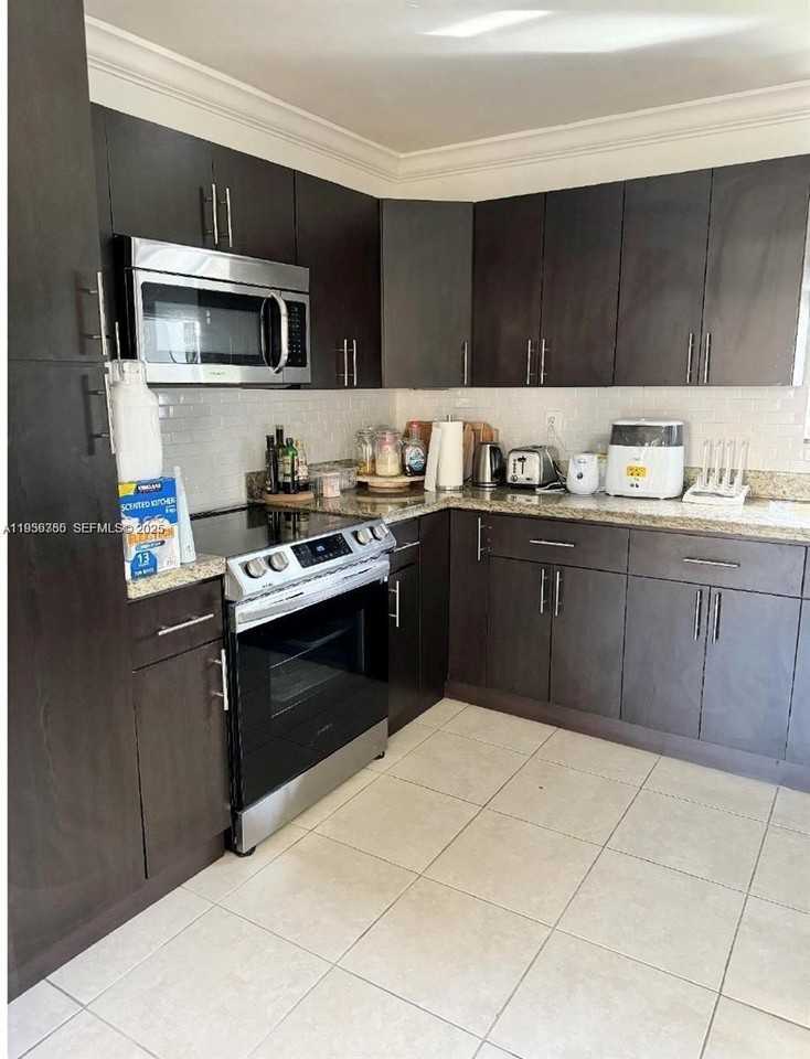 20118 Sw 124th Ct - Photo 7 of 19