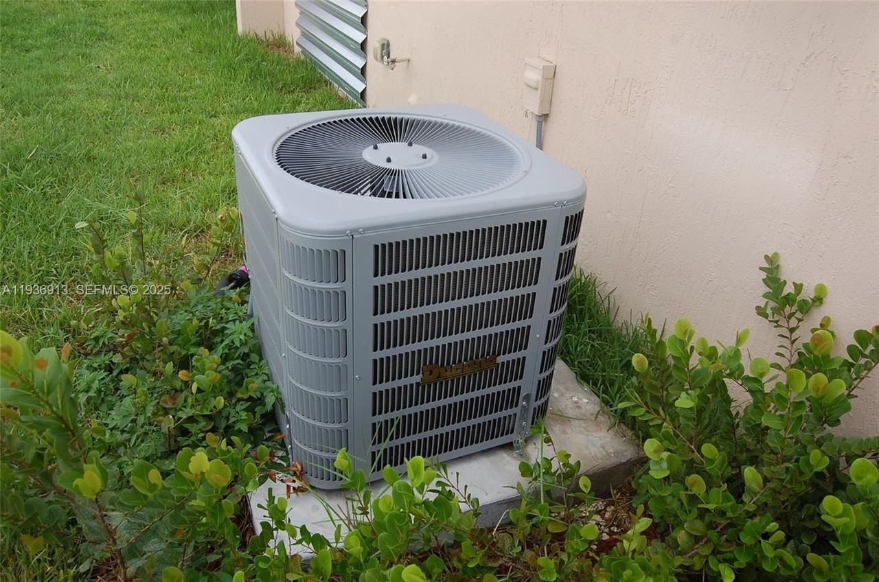 2184 Nw 63rd St #2 - Photo 6 of 34