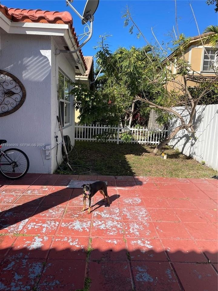 3951 Ne 13th Dr #0 - Photo 5 of 5