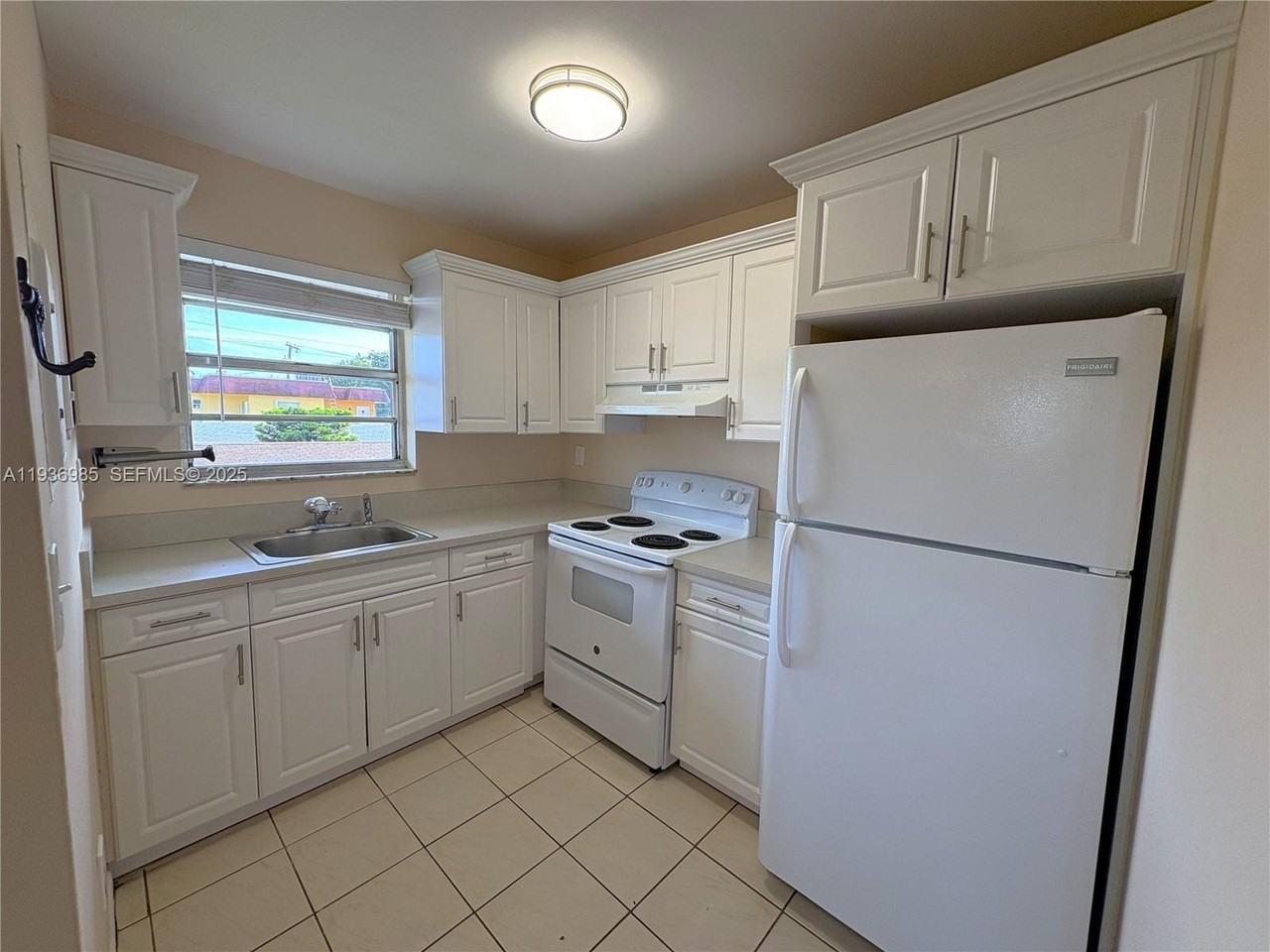 50 W 31st St #203 - Photo 6 of 15