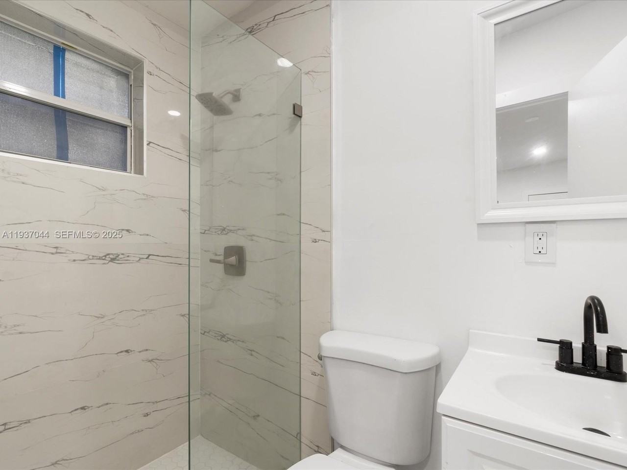 6318 Nw 19th Ct - Photo 6 of 8