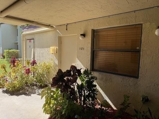 425 Nw 210th St #101 - Photo 3 of 26