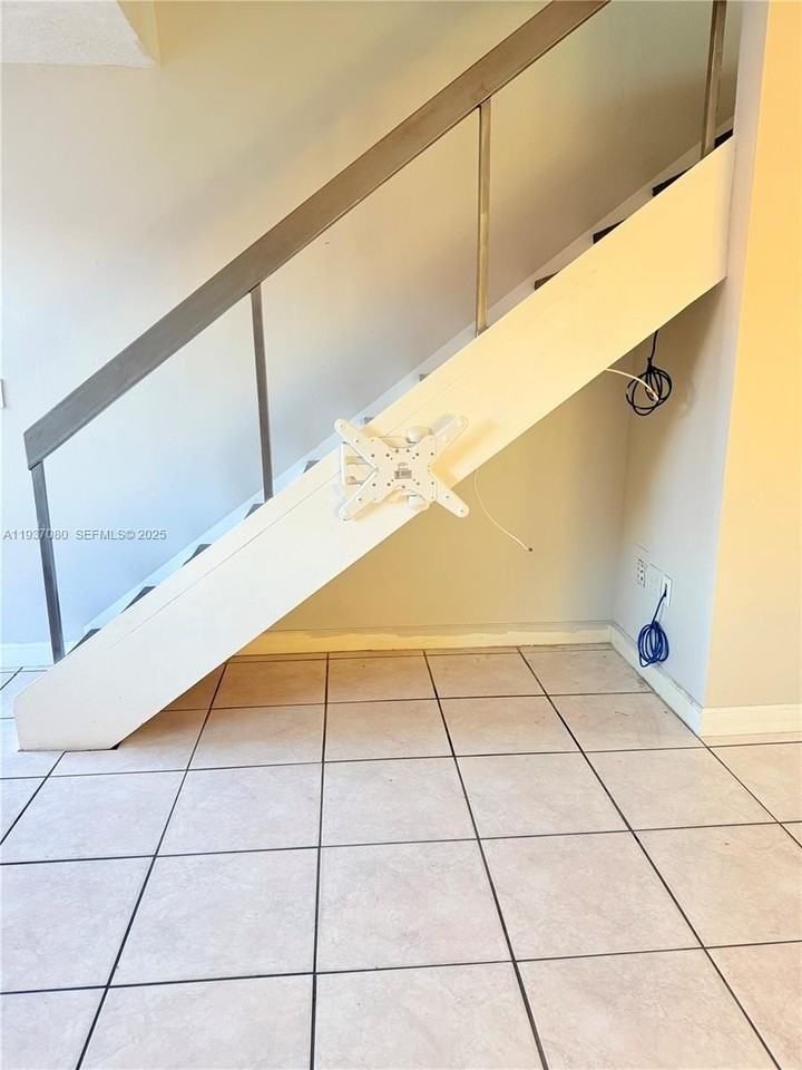 2162 W 60th St #14203 - Photo 3 of 15