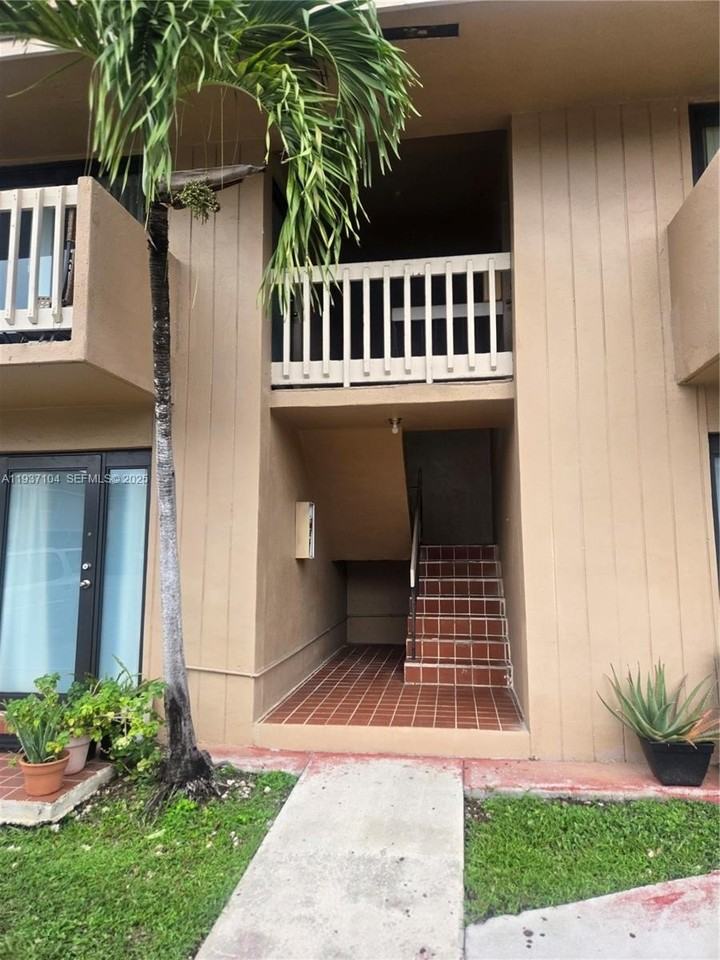 15401 Sw 80th St #202-7 - Photo 2 of 6