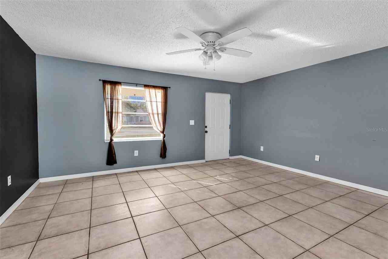 284 Lomond Dr #B - Photo 3 of 20