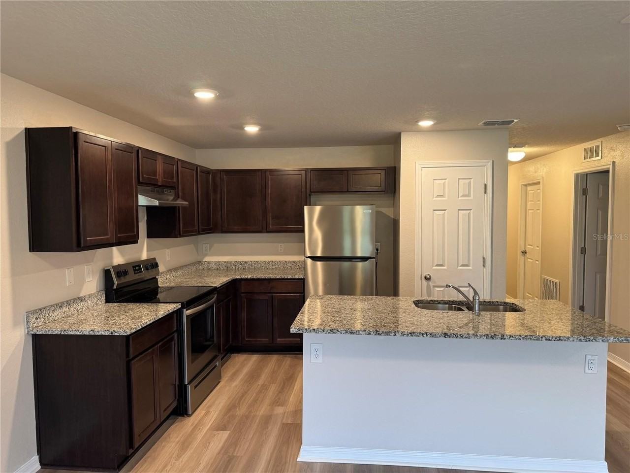 49 Brunswick Ln #A - Photo 2 of 14