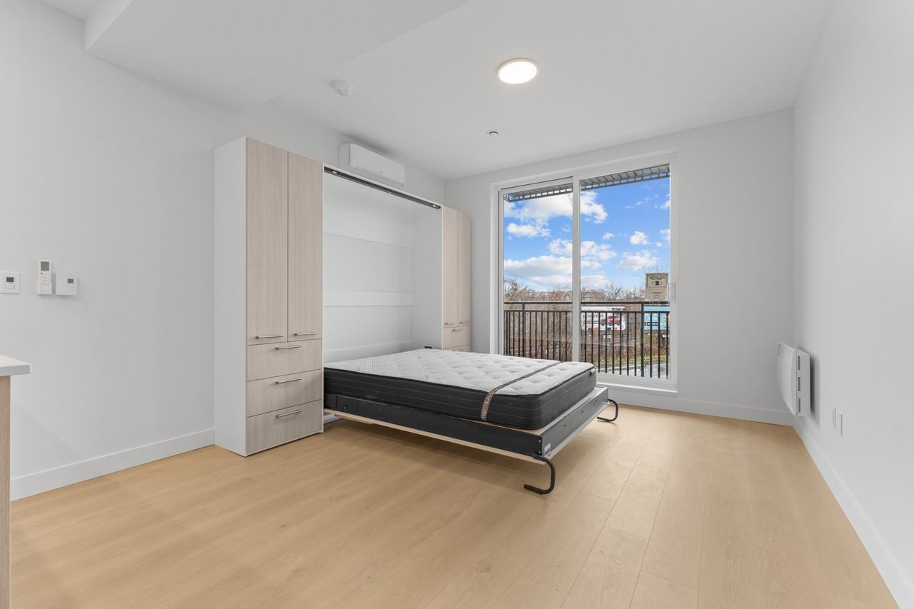 6037 Boulevard De Maisonneuve Ouest #109 - Photo 3 of 13