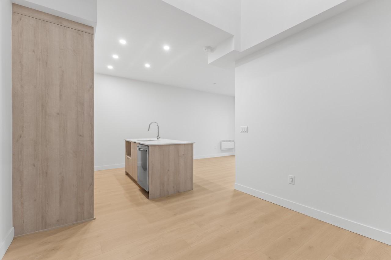 6037 Boulevard De Maisonneuve Ouest #313 - Photo 6 of 12