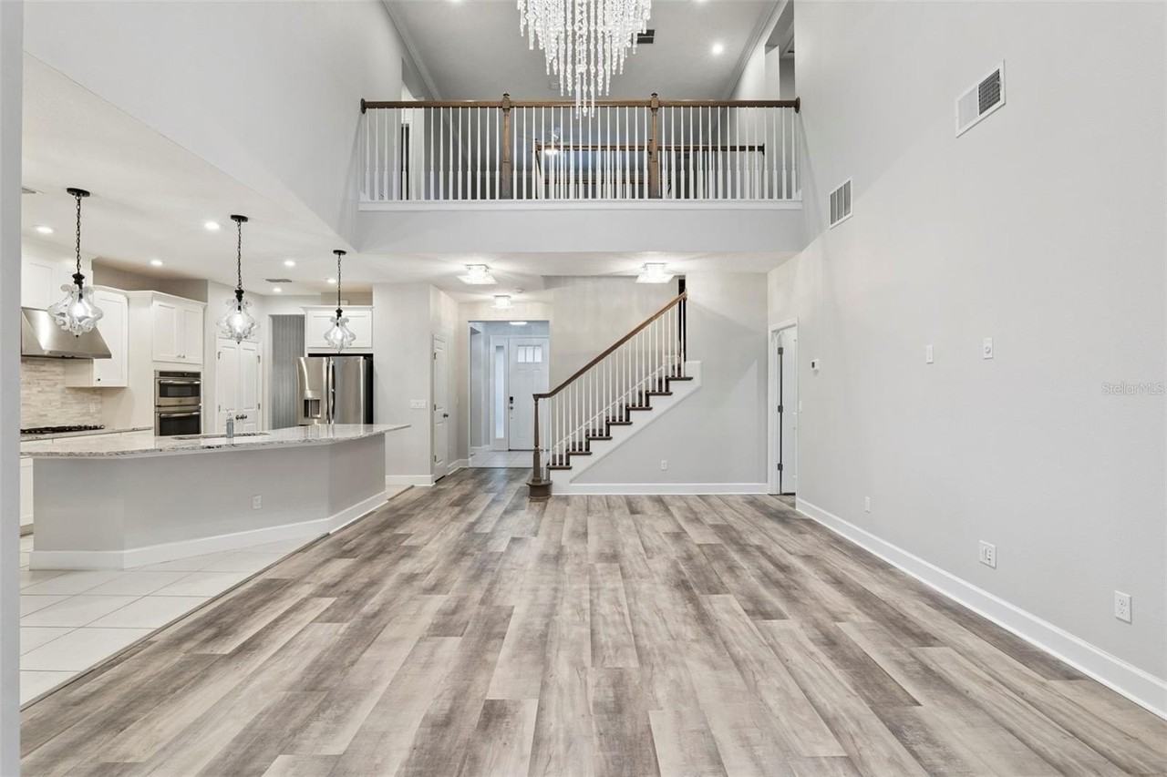 1085 Lakeside Estates Dr - Photo 5 of 28