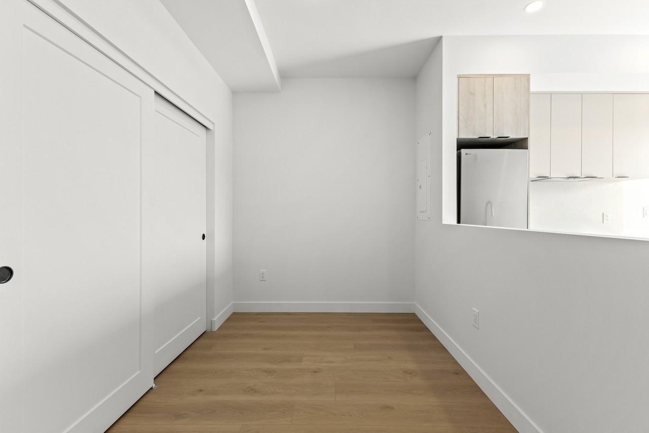 6005 Boulevard De Maisonneuve Ouest #108 - Photo 4 of 8