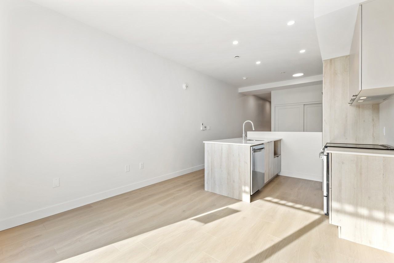 6005 Boulevard De Maisonneuve Ouest #108 - Photo 3 of 8