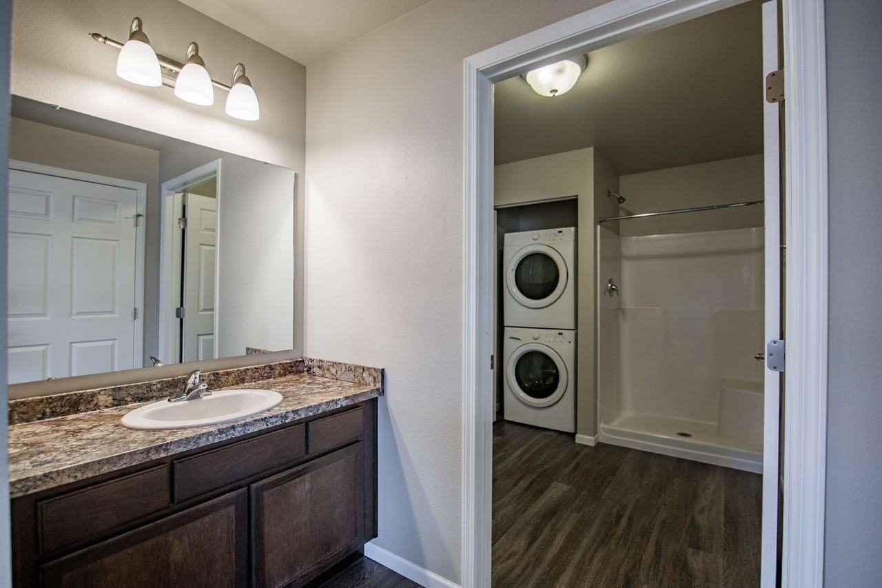 Creekside at Osgood Apartments - Photo 4 of 25