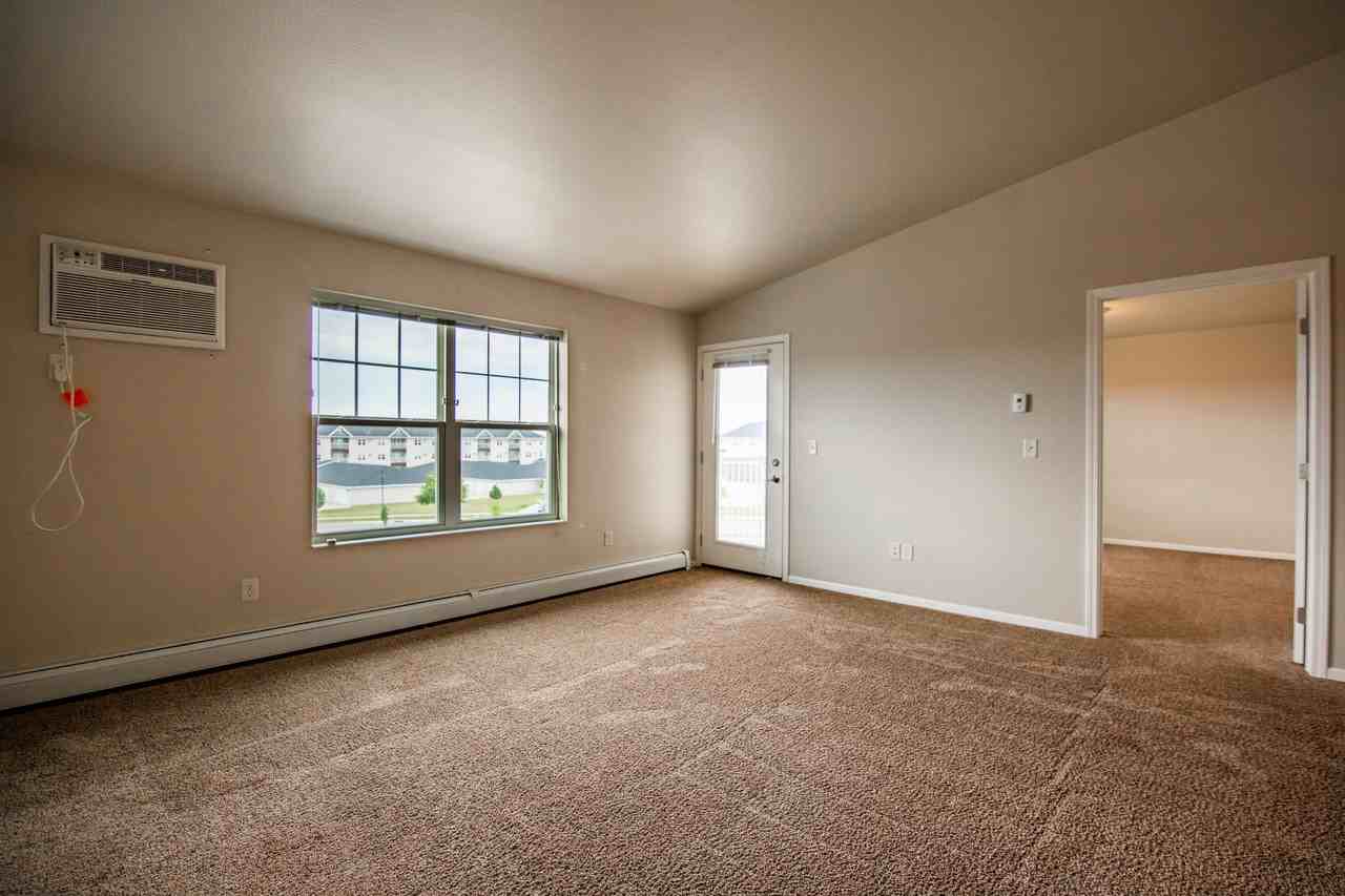 Creekside at Osgood Apartments - Photo 7 of 25