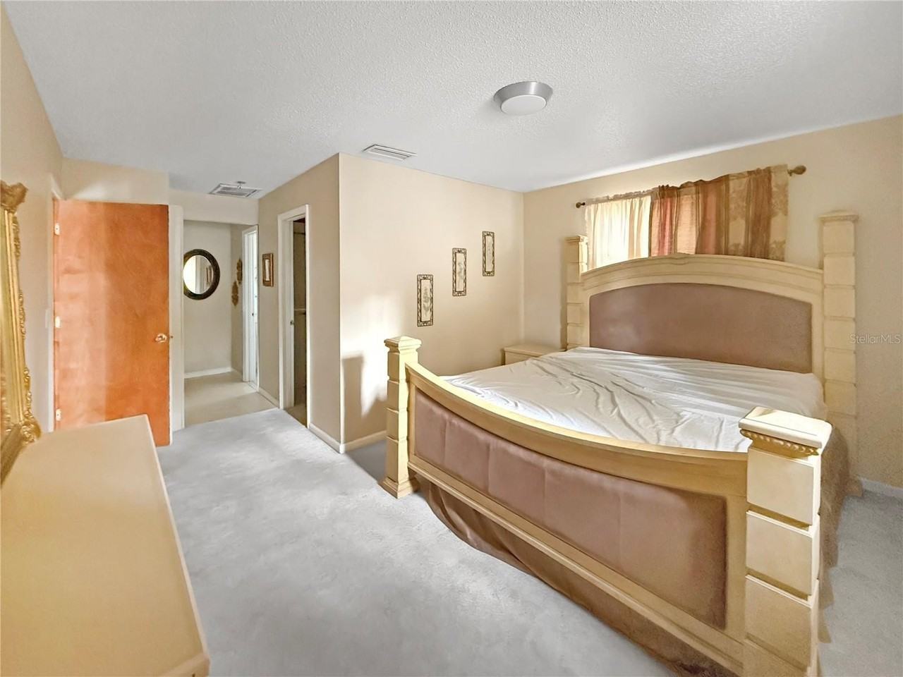 257 S Fairbairn Dr - Photo 5 of 14