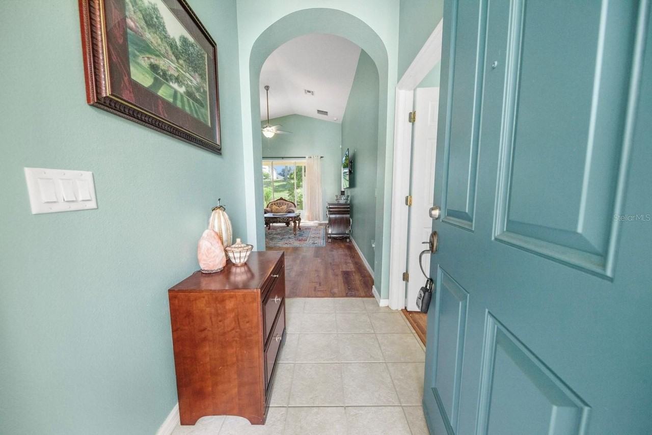 880 Wolf Creek St - Photo 3 of 22