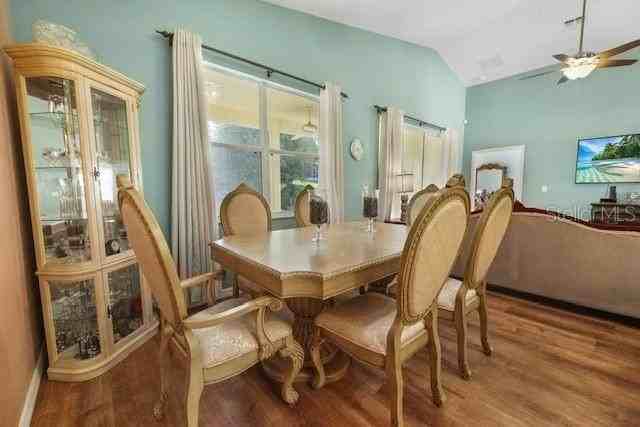 880 Wolf Creek St - Photo 7 of 22