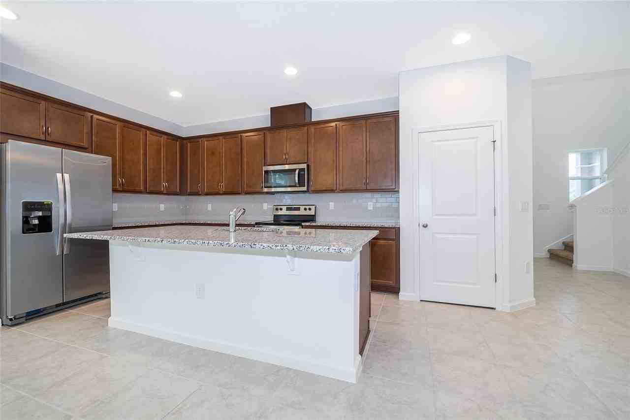 4446 Davos Dr - Photo 5 of 27