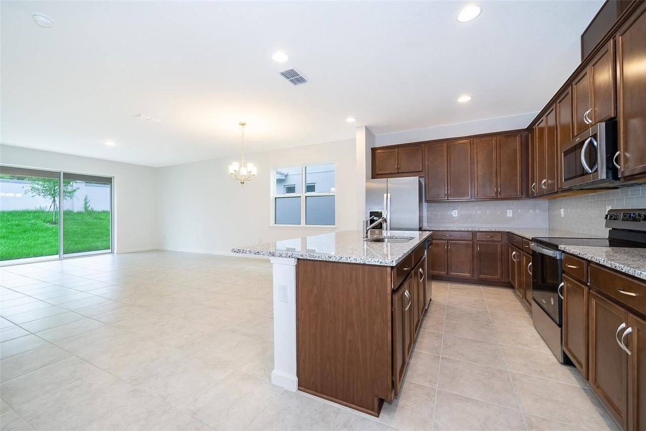 4446 Davos Dr - Photo 7 of 27